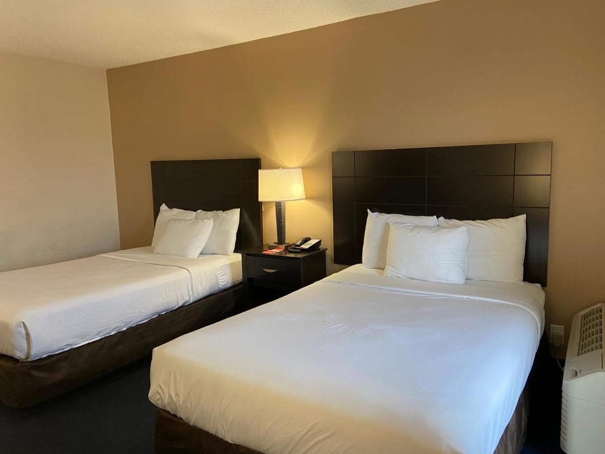 Econo Lodge Inn & Suites Rehoboth Beach Bagian luar foto