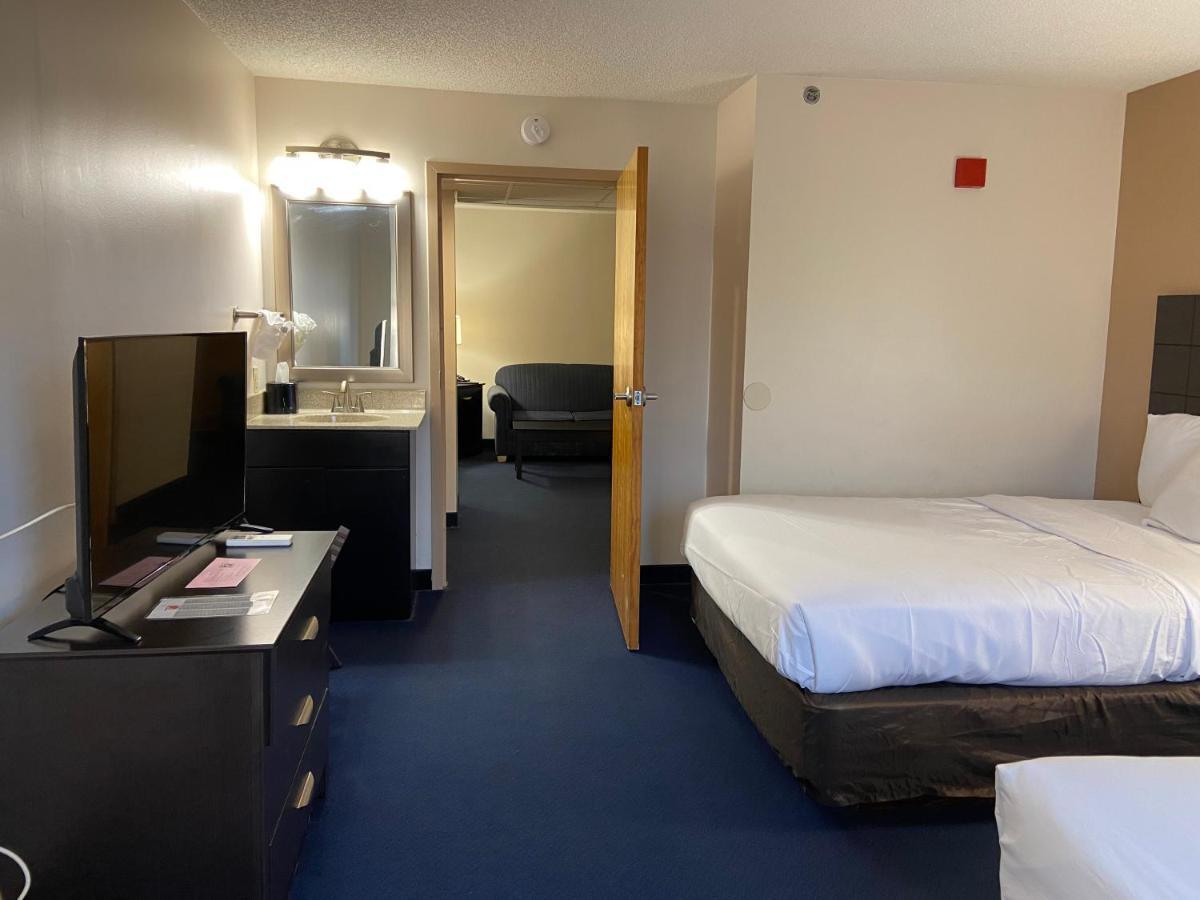 Econo Lodge Inn & Suites Rehoboth Beach Bagian luar foto