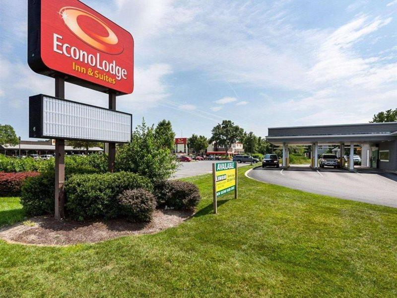 Econo Lodge Inn & Suites Rehoboth Beach Bagian luar foto