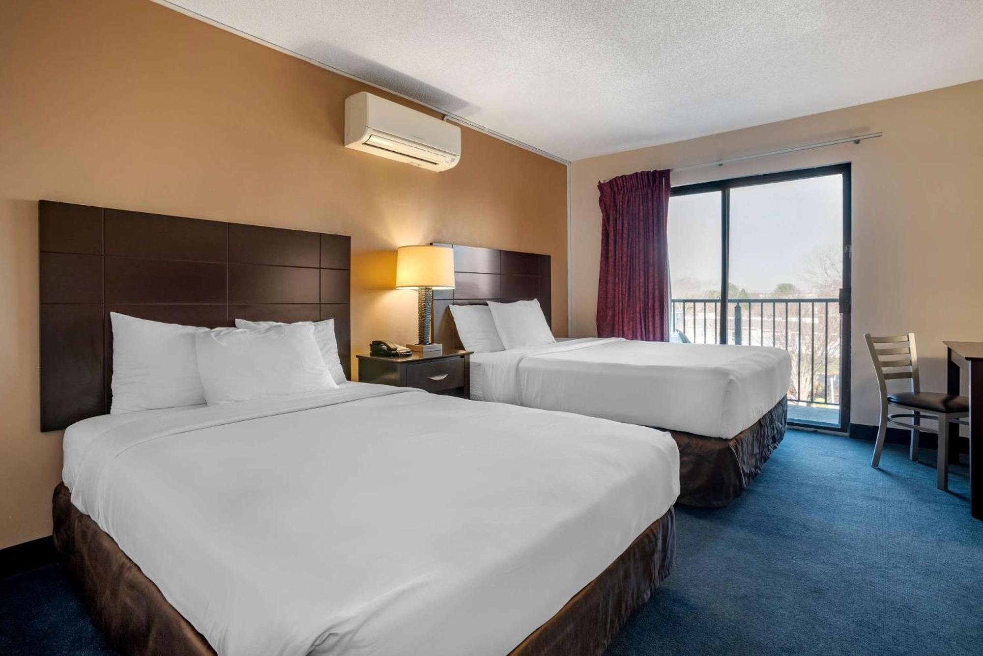 Econo Lodge Inn & Suites Rehoboth Beach Bagian luar foto