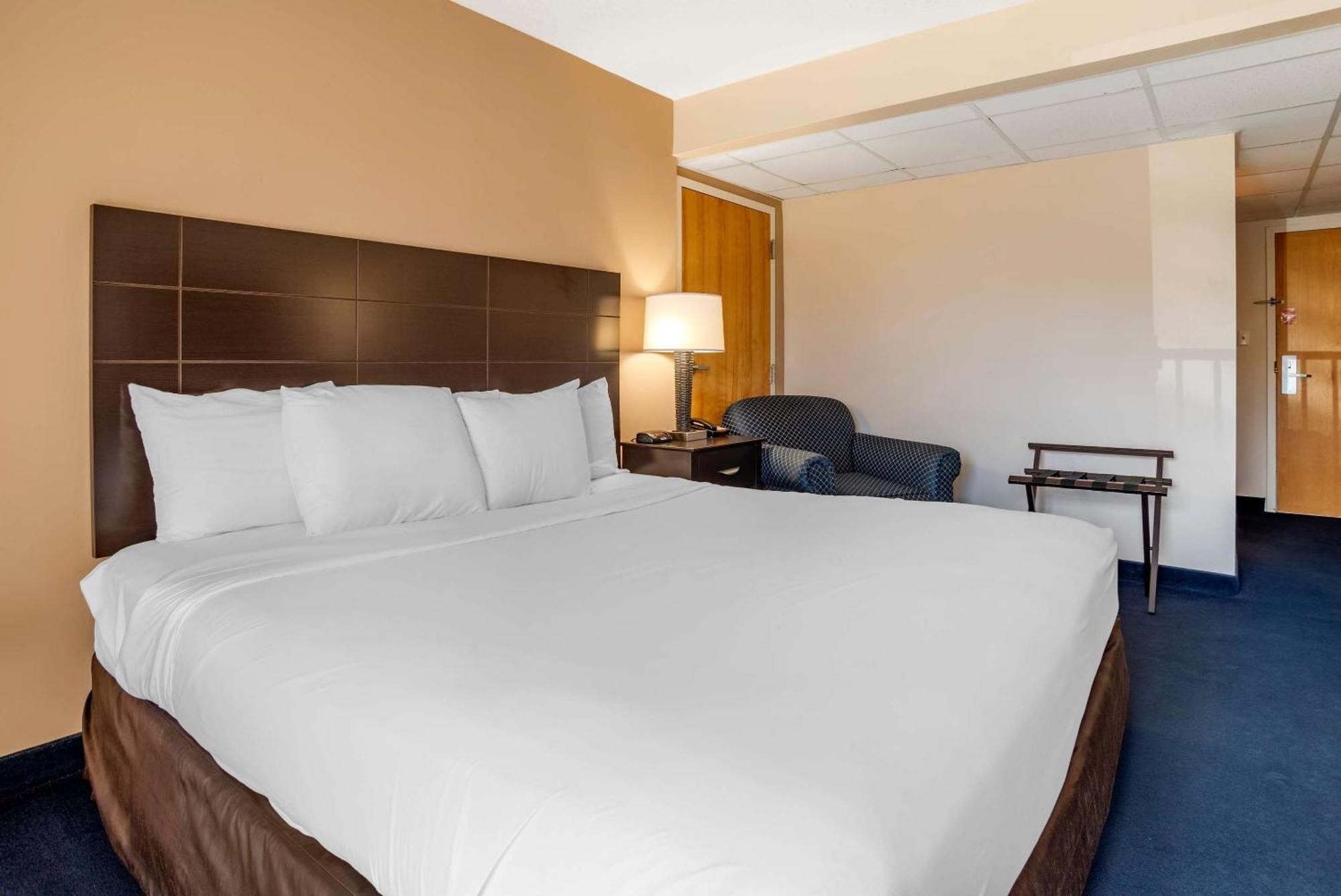 Econo Lodge Inn & Suites Rehoboth Beach Bagian luar foto